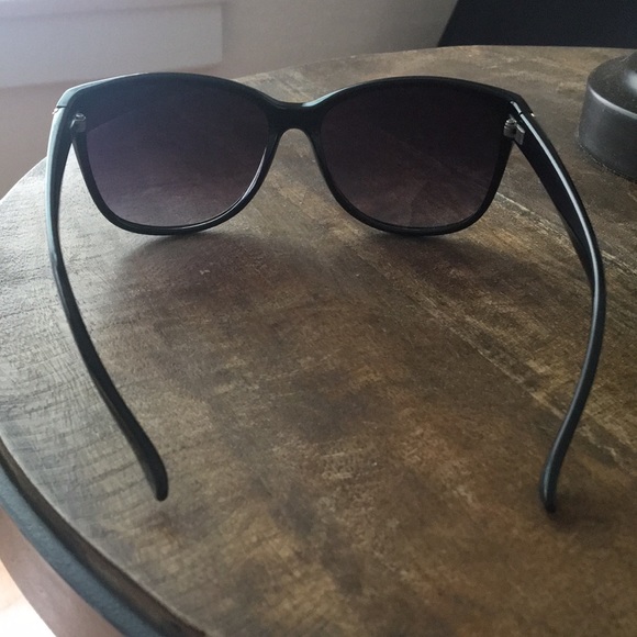 Sunglasses - Picture 3 of 3